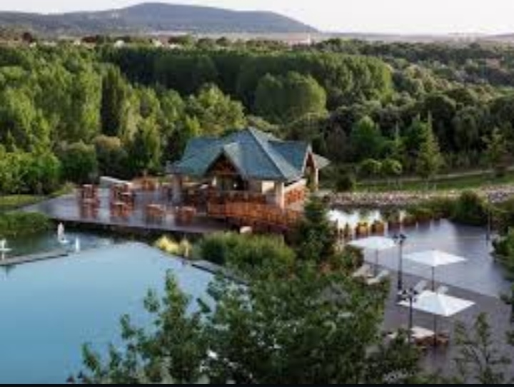 VSI3 – Voyage Scolaire International : Exploration de Fès, Meknès, Volubilis et Moulay Idriss Zarhoune pour élèves étrangers