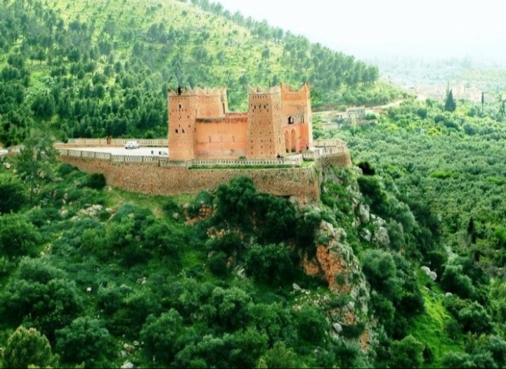 VS10 – Voyage Scolaire : Découverte de Beni Mellal, Ouzoud et Ain Asserdoun