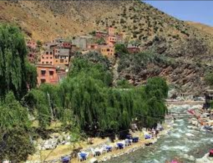 VSI6 – Voyage Scolaire International : Découverte de Marrakech et Lalla Takerkoust pour élèves étrangers