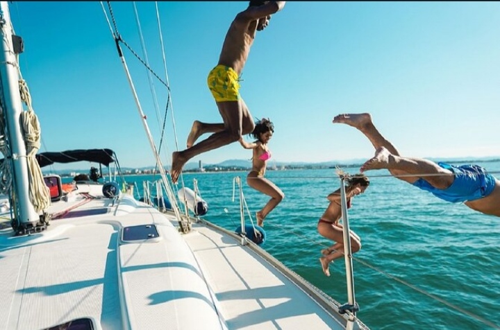 CCI3– Voyage Scolaire : Aventure en Catamaran à Agadir